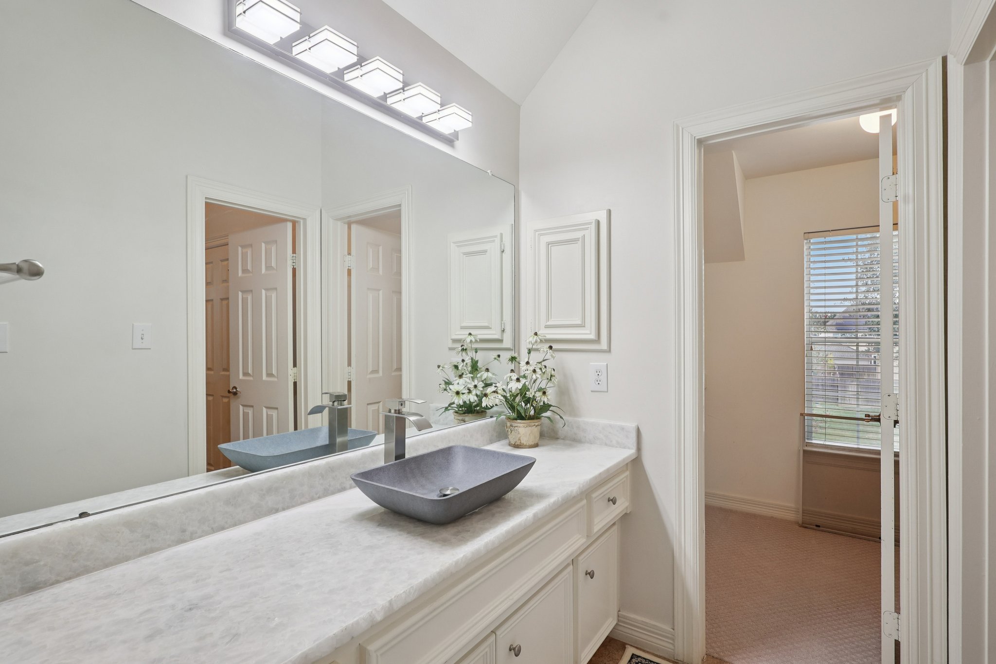 Amy Shores Ct-S2101-050.jpg