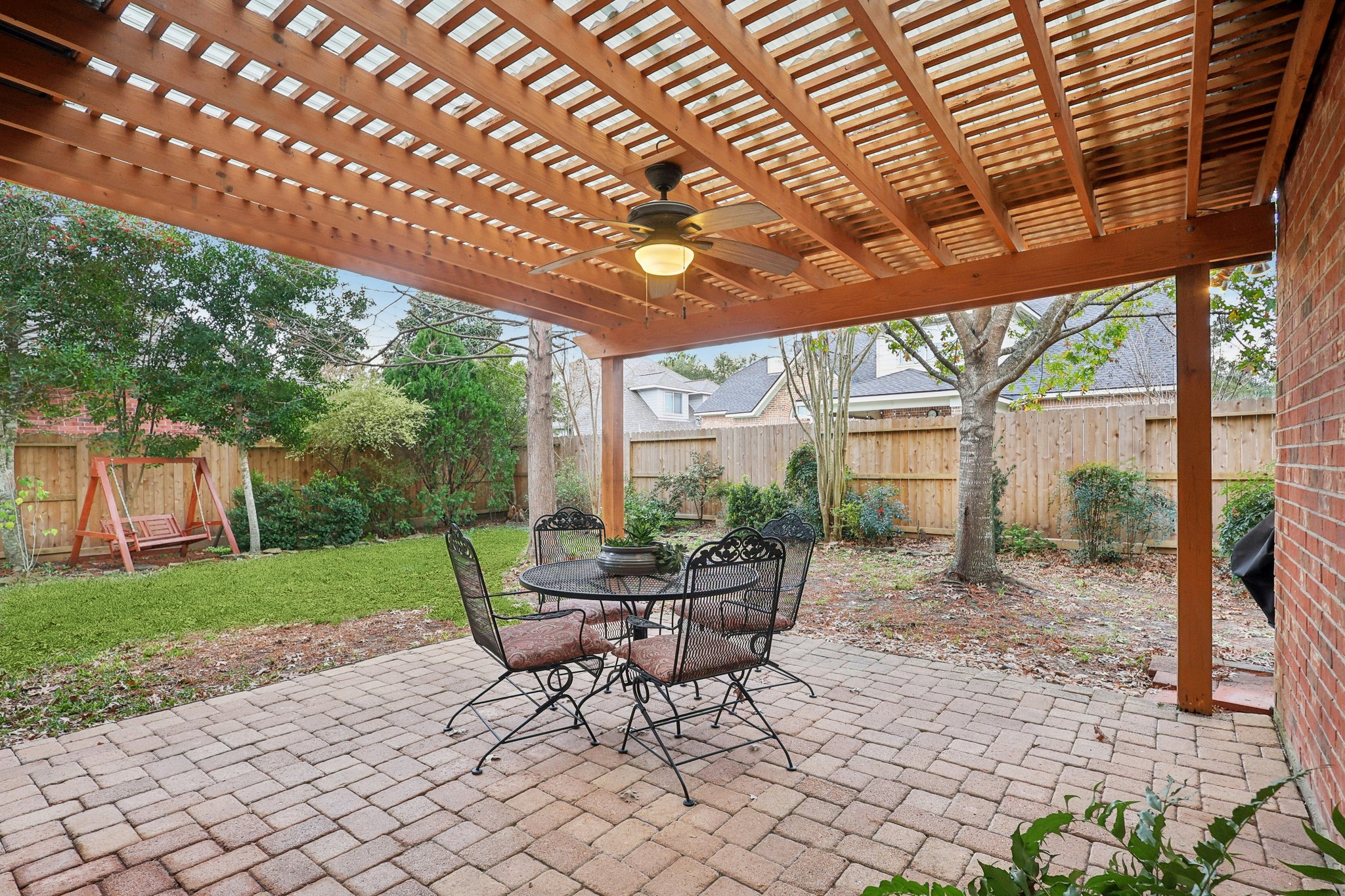 Amy Shores Ct-S2101-056.jpg