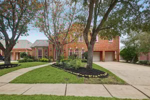 Amy Shores Ct-S2101-003.jpg