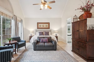 Amy Shores Ct-S2101-007.jpg