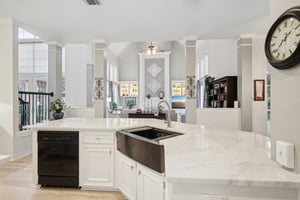 Amy Shores Ct-S2101-016.jpg