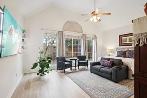 Amy Shores Ct-S2101-026.jpg