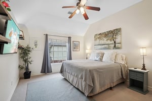 Amy Shores Ct-S2101-041.jpg