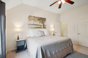 Amy Shores Ct-S2101-042.jpg