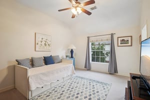 Amy Shores Ct-S2101-052.jpg