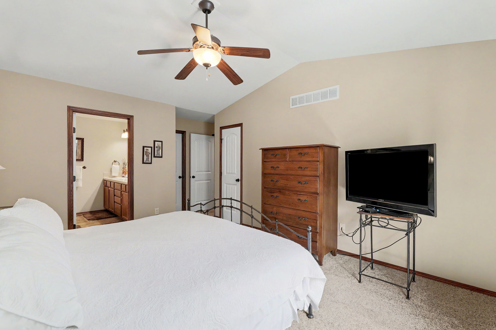  Photo 34