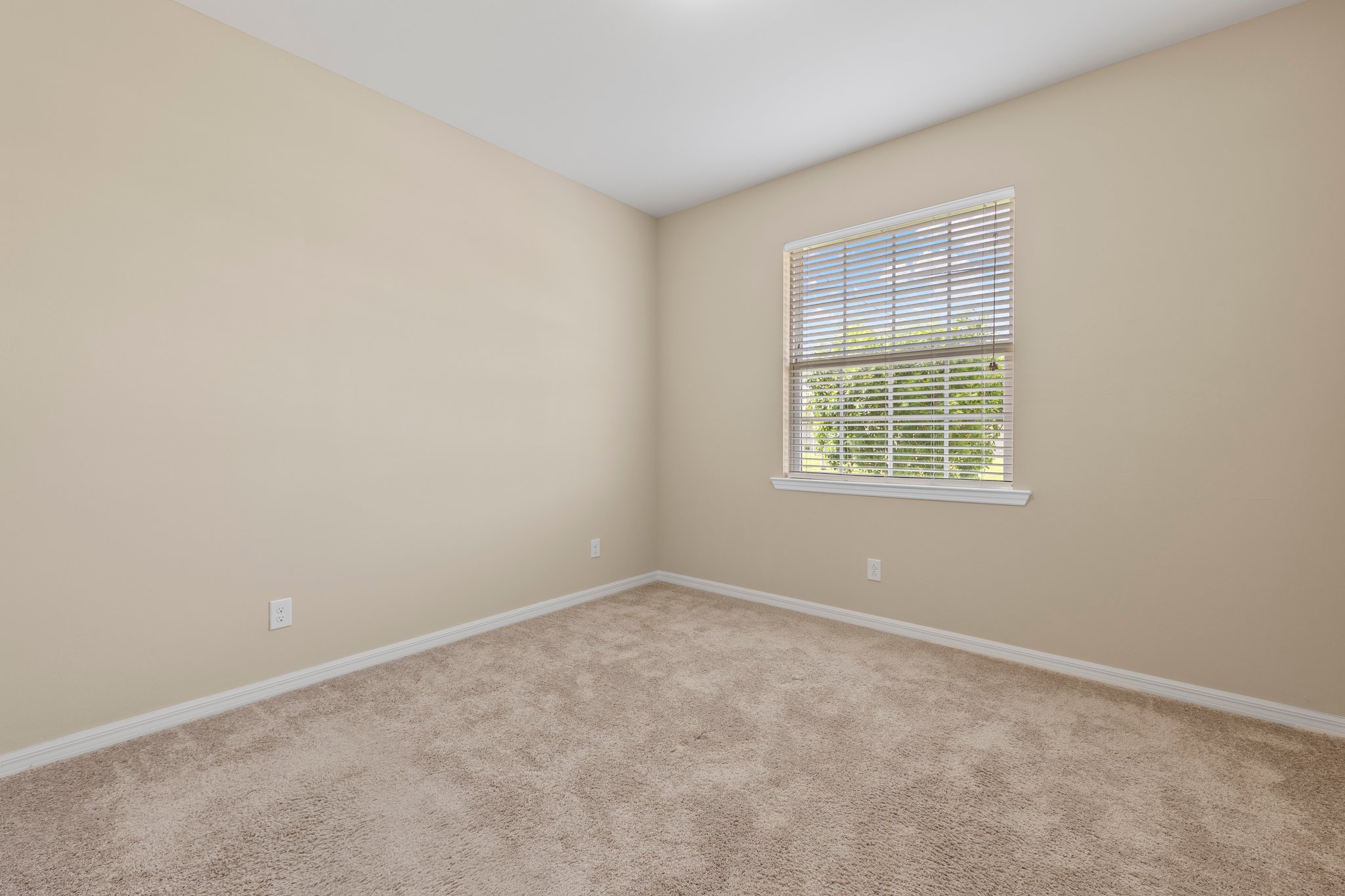 Guest Bedroom 3-1.jpg