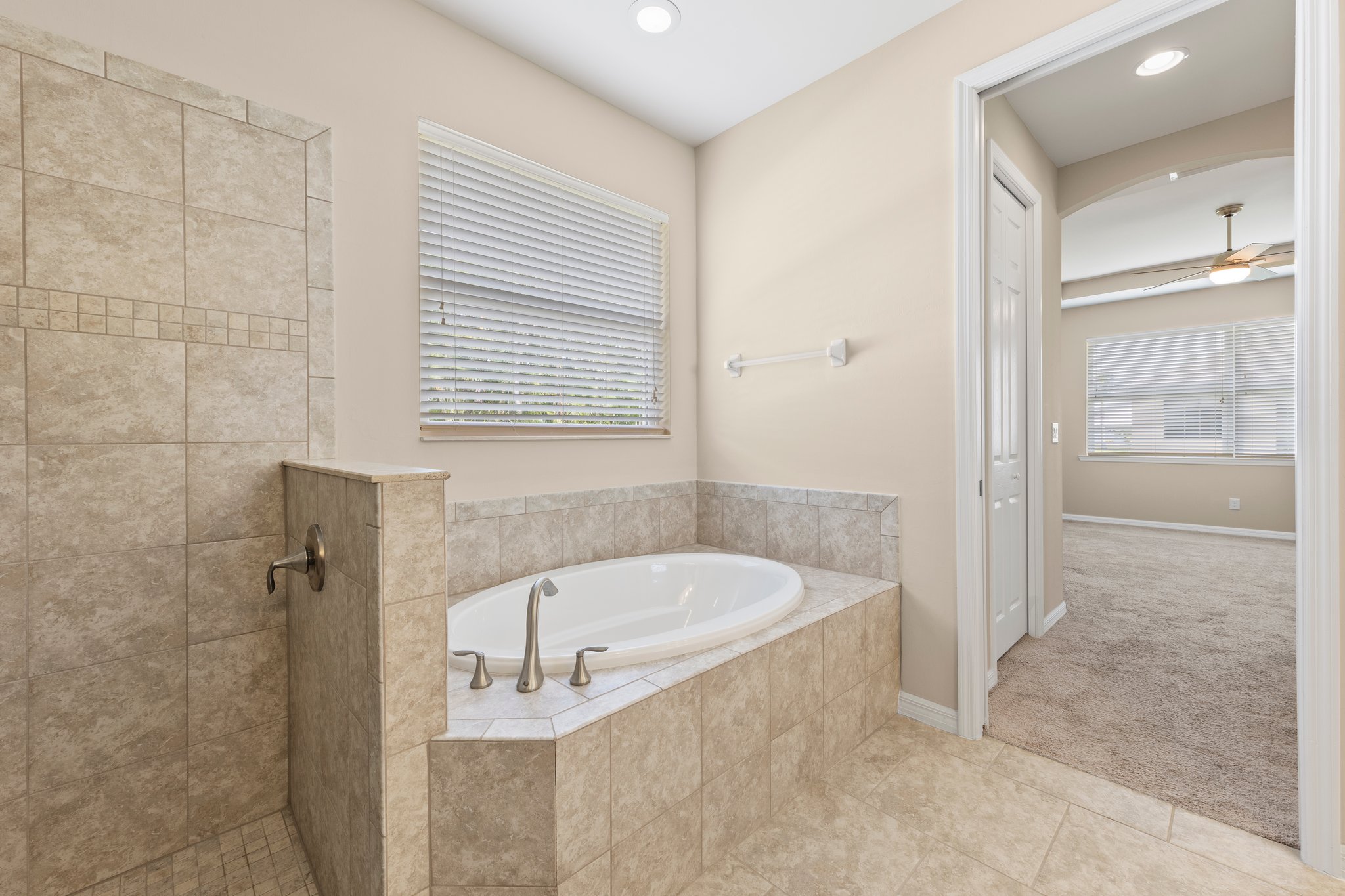 Primary Bathroom 2.jpg