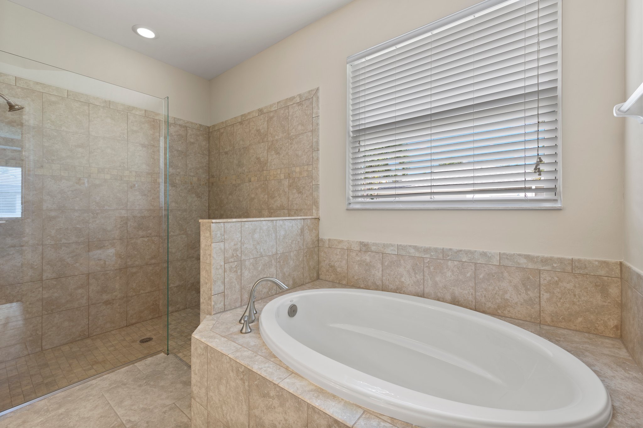 Primary Bathroom 3.jpg