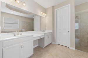 Primary Bathroom 1.jpg