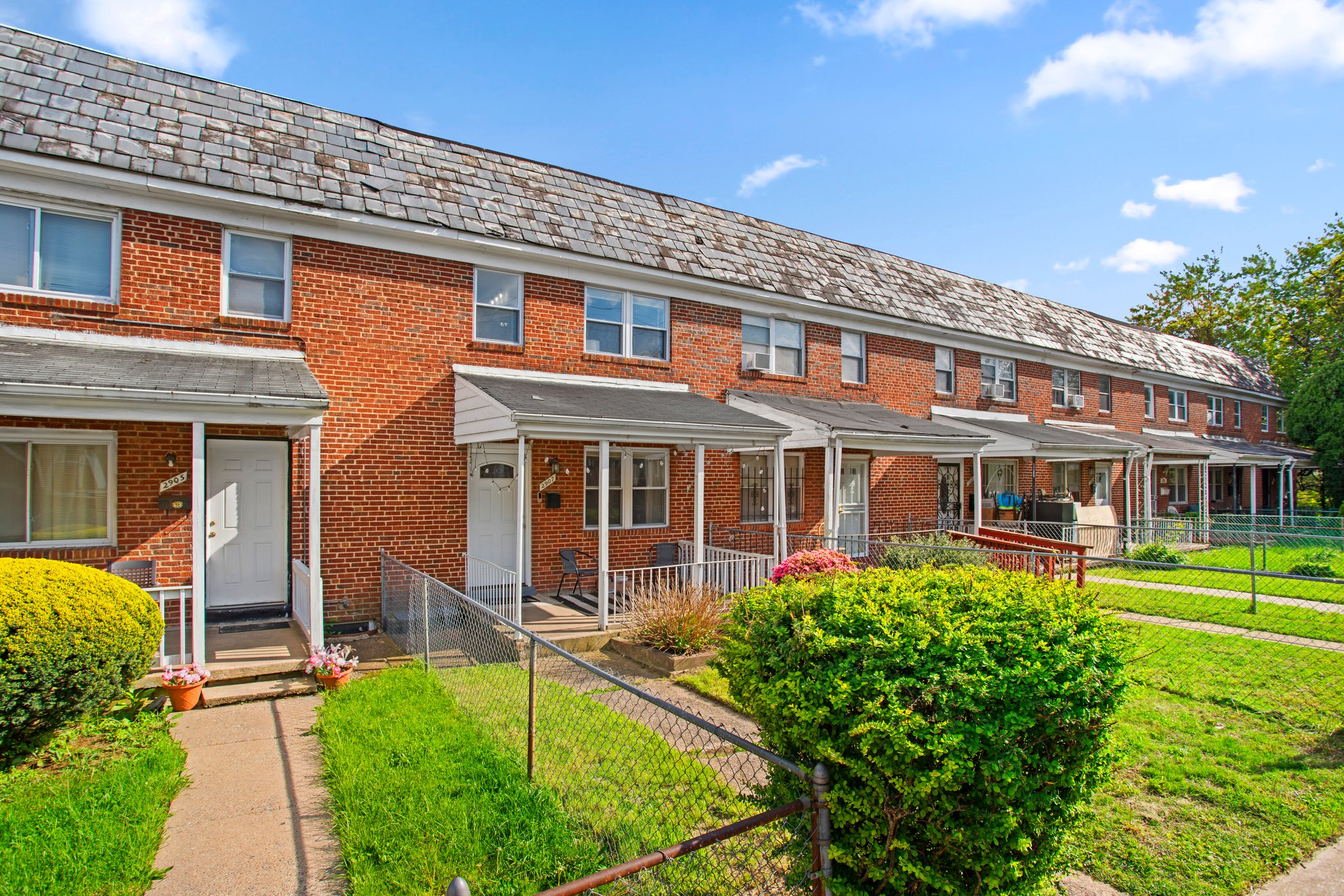 03. Front exterior.jpg