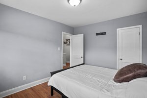 21. Upper bedroom.jpg