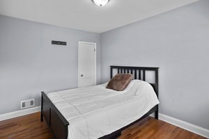 20. Upper bedroom.jpg