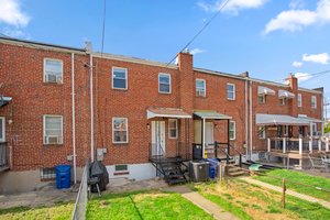 28. Back exterior.jpg