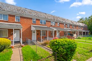 03. Front exterior.jpg