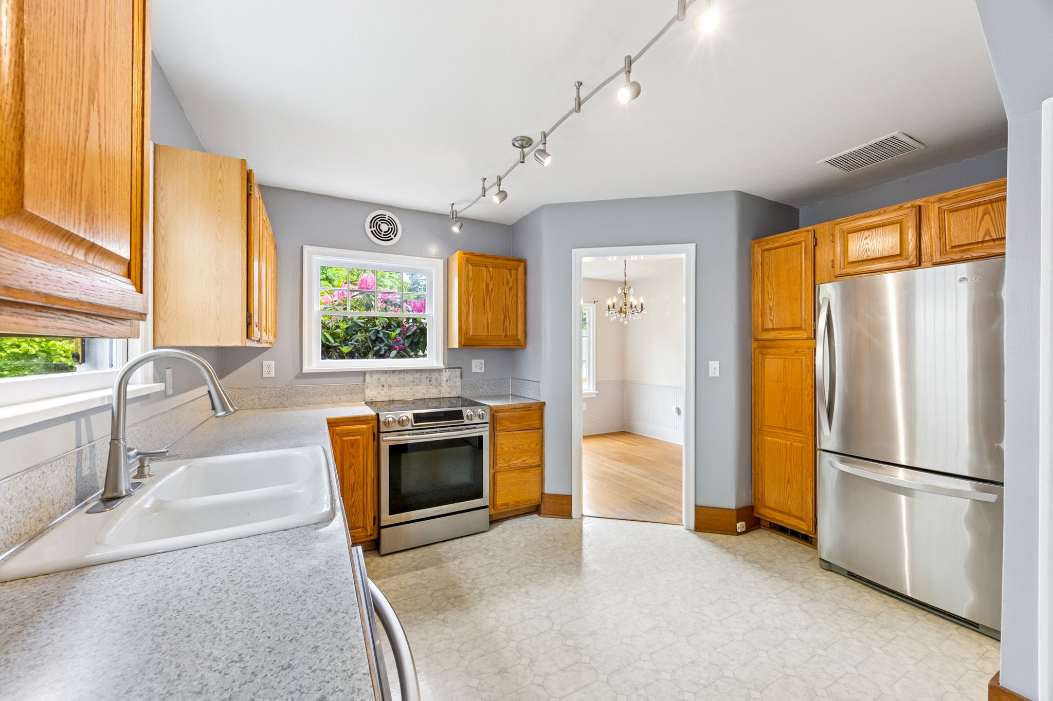 Appliances all stay!
