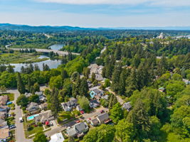 Prime southeast Oly location, just around the corner from Vic's Pizza, Spuds & Olympia Coffee Roasters! Easy access to I-5 and great schools.