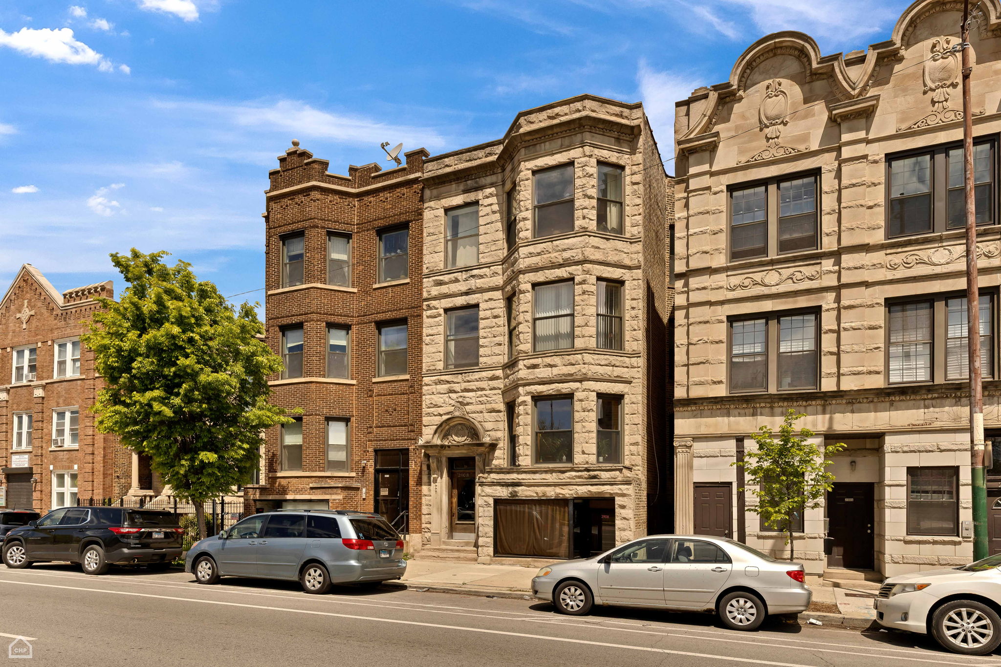 2908 W North Ave - Exterior_003