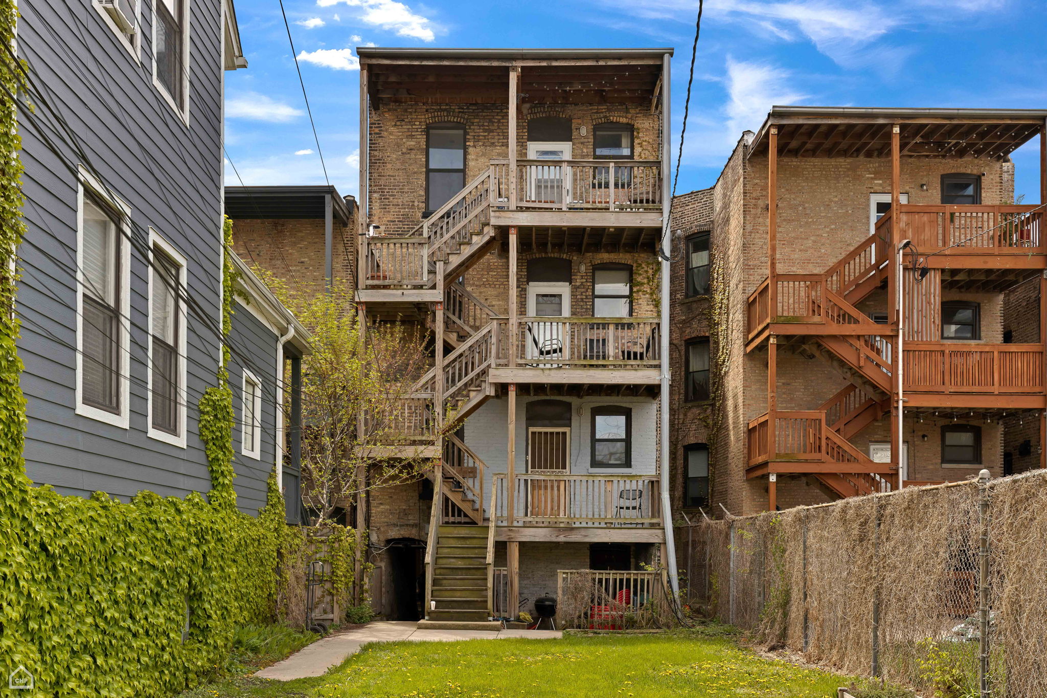 2908 W North Ave - Exterior_006