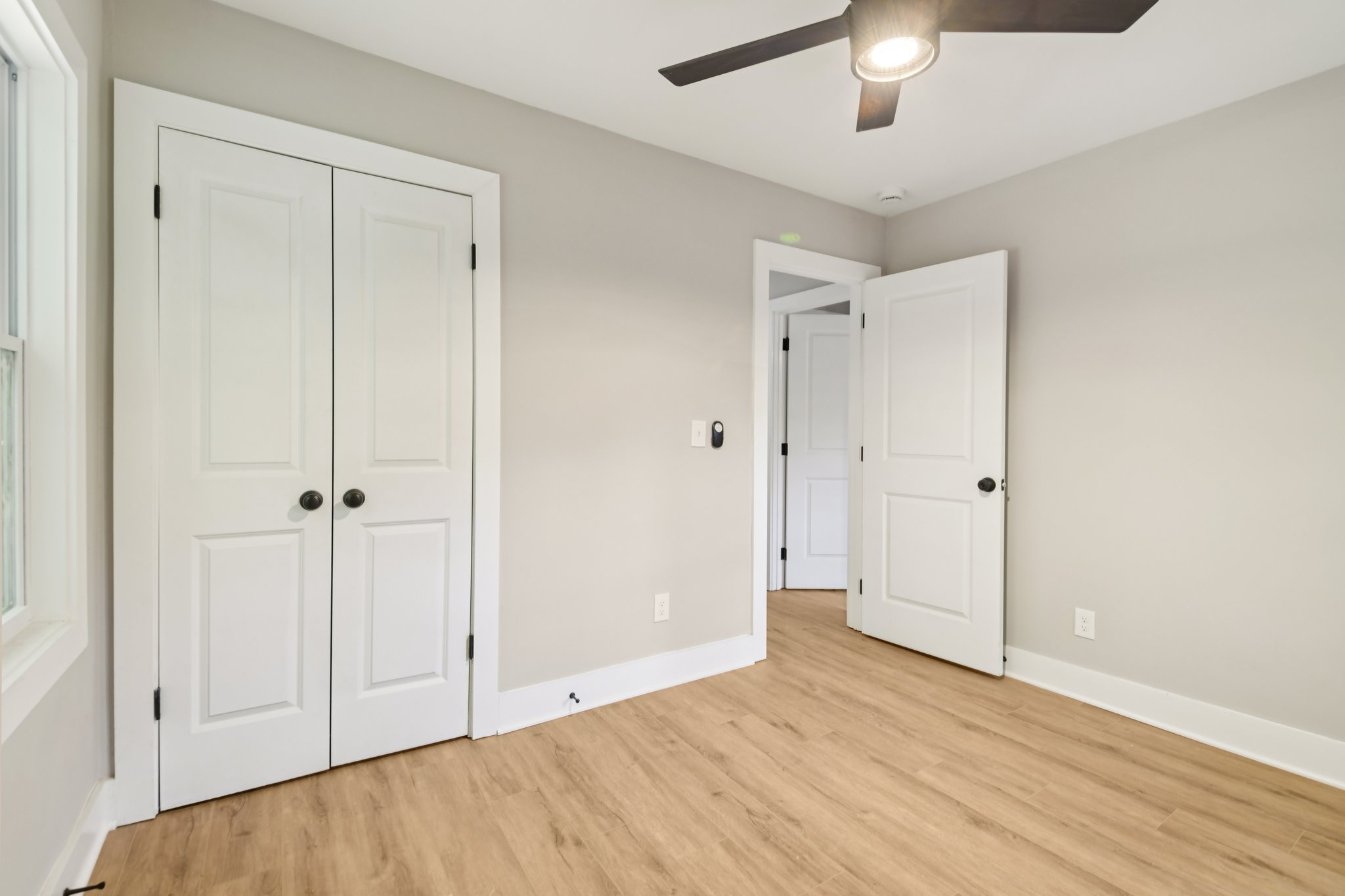 Diana Dr SW-S3007-018.jpg