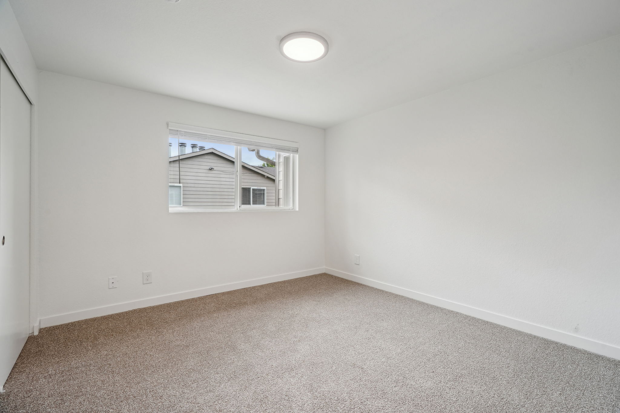2909 NE 57th Ave-F35-1605-013