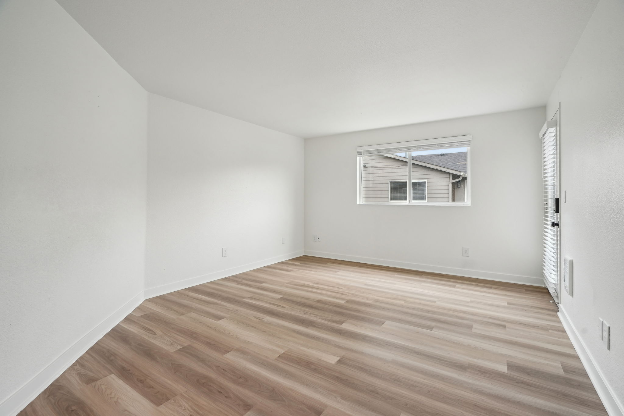 2909 NE 57th Ave-F36-1605-003