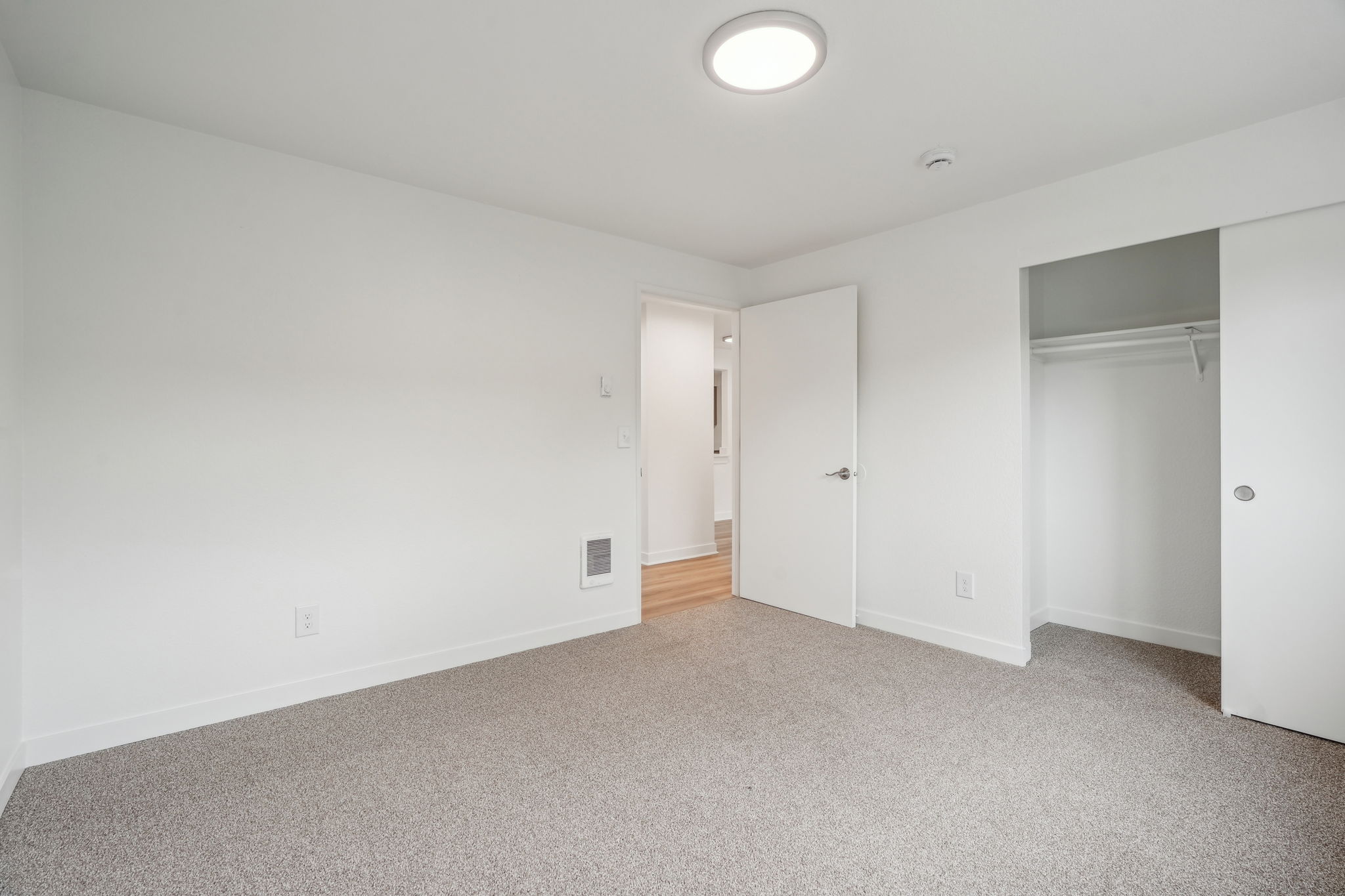 2909 NE 57th Ave-F36-1605-014