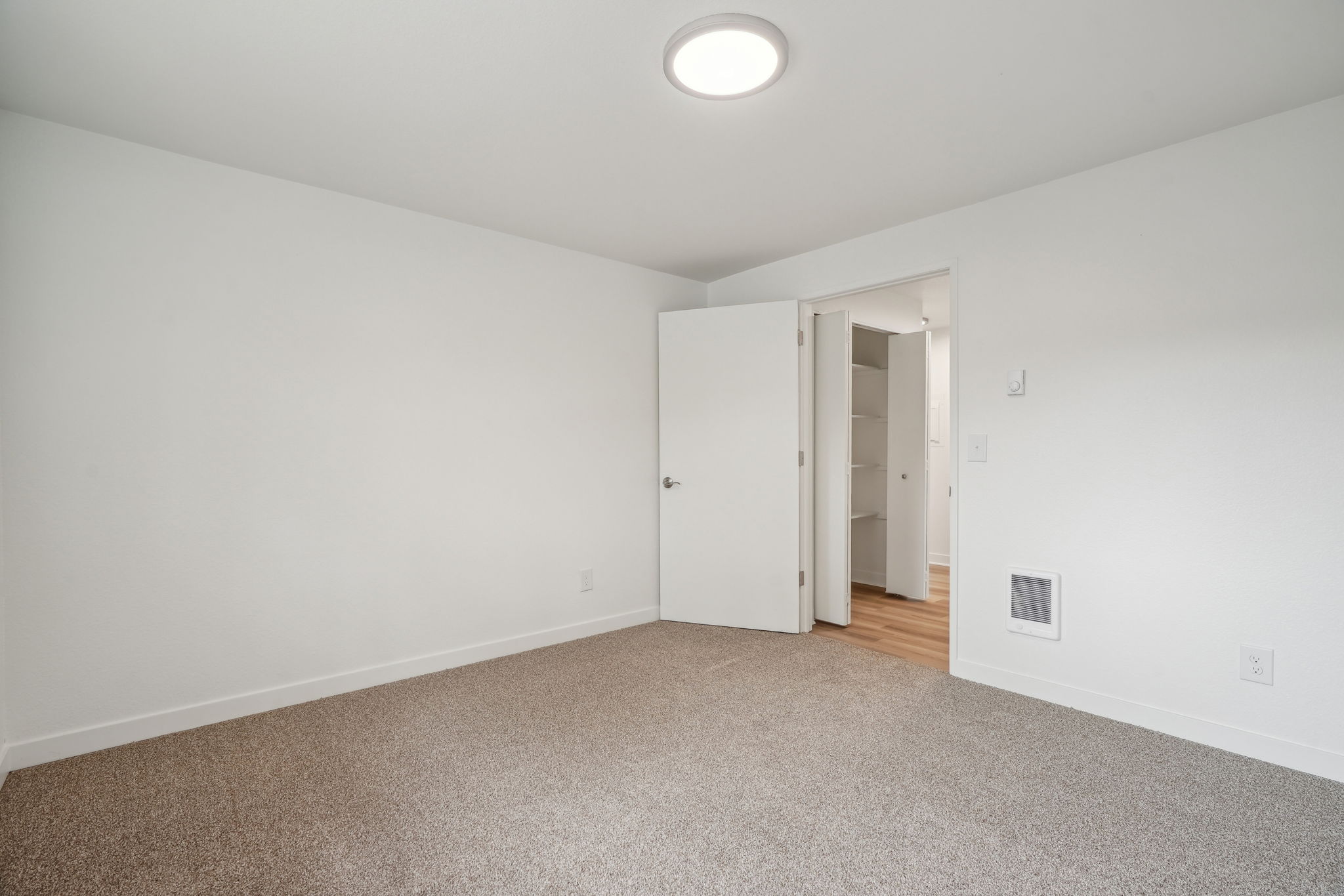 2909 NE 57th Ave-F36-1605-018