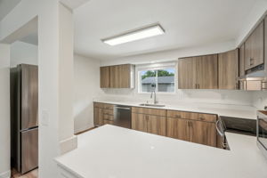 2909 NE 57th Ave-F35-1605-008