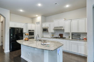 Kitchen/Breakfast Bar