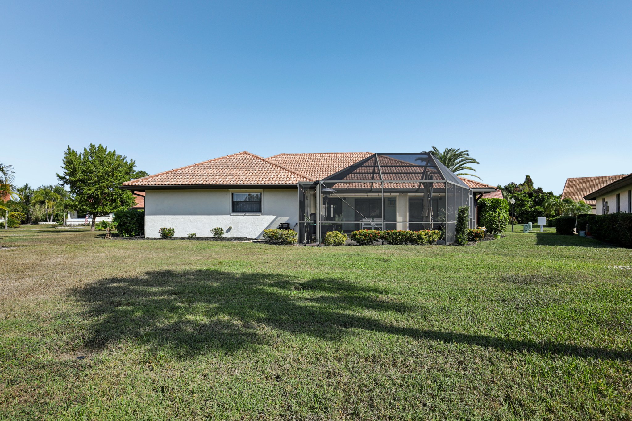 Laurel Hollow Dr-S2511-033.jpg