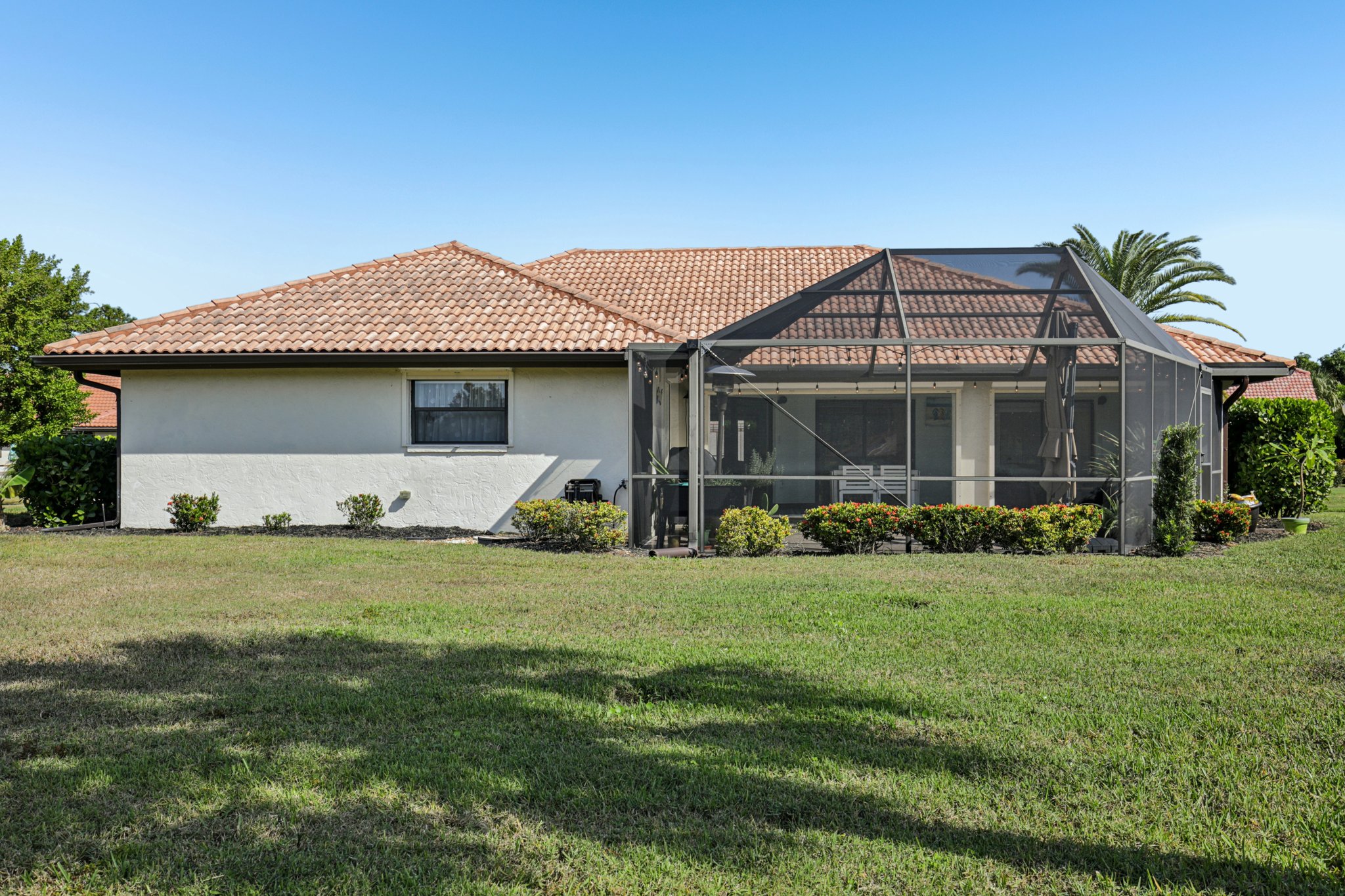 Laurel Hollow Dr-S2511-034.jpg