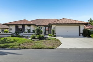 Laurel Hollow Dr-S2511-002.jpg