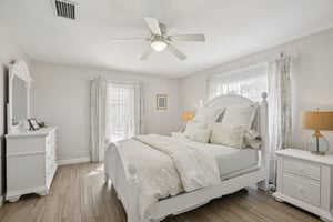 Laurel Hollow Dr-S2511-024.jpg