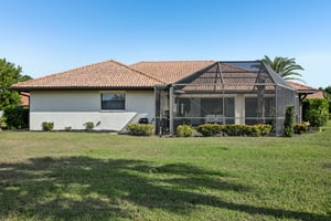 Laurel Hollow Dr-S2511-034.jpg