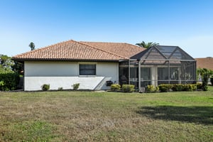 Laurel Hollow Dr-S2511-036.jpg