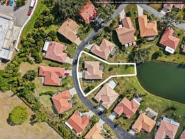 Laurel Hollow Dr-S2511-039.jpg