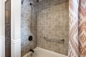 291 Smithfield Ave - Interior-17