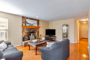 011_291 Wright Ave
