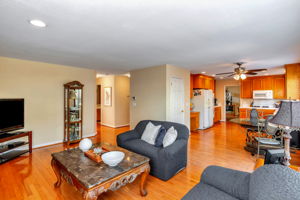 012_291 Wright Ave