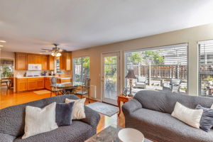 013_291 Wright Ave