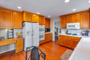015_291 Wright Ave