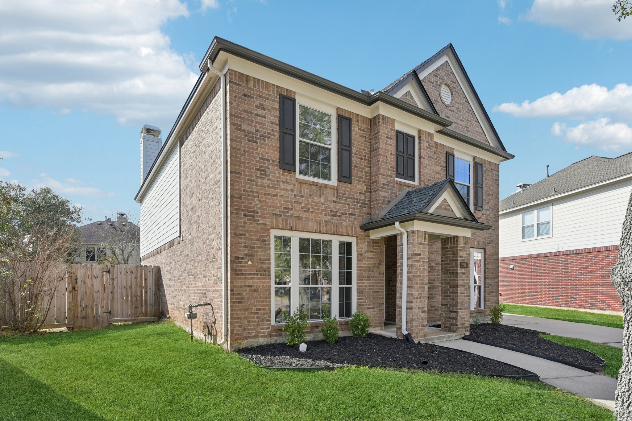 Fountain Brook Ct-L0302-003.jpg