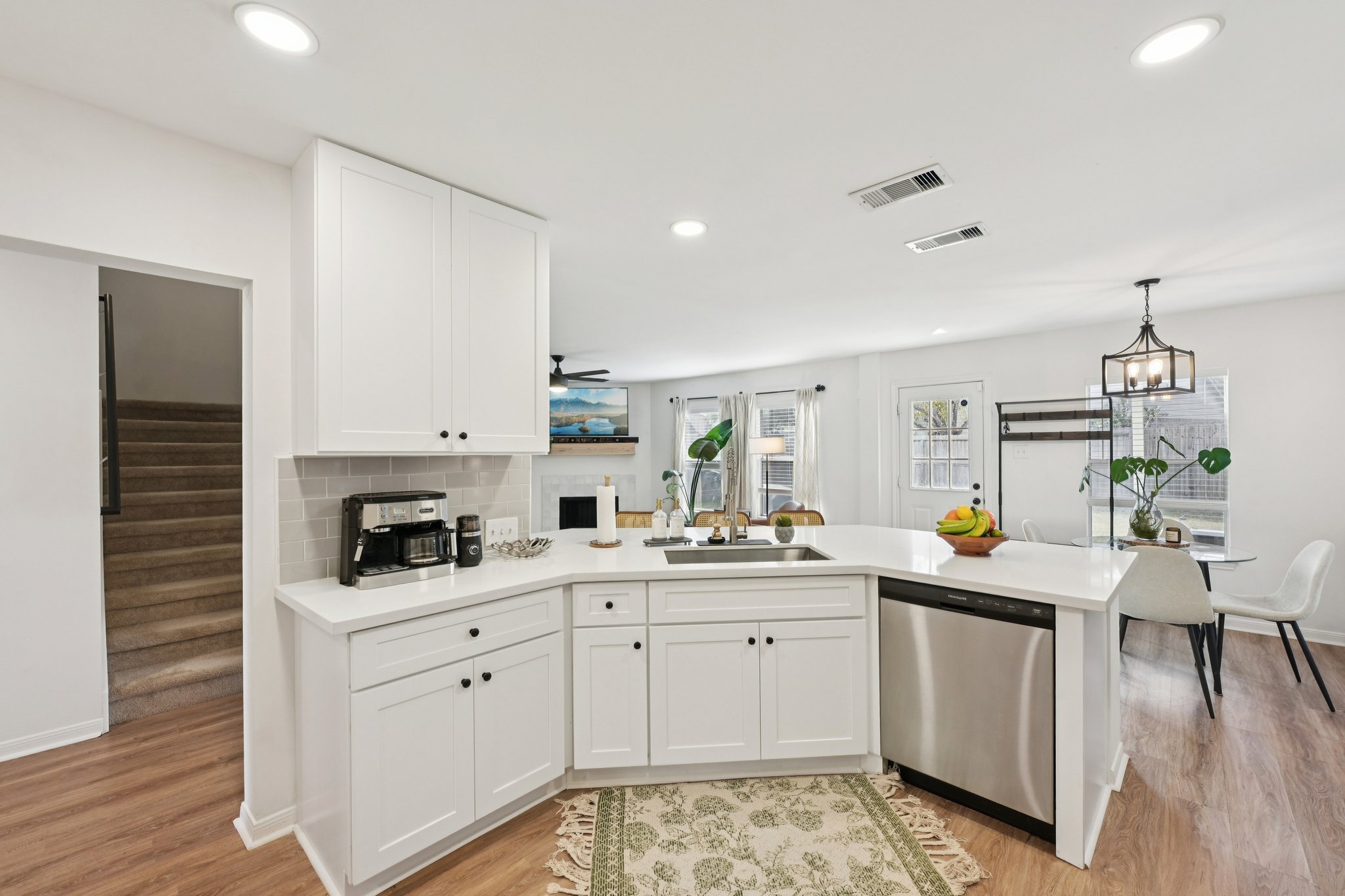 Fountain Brook Ct-L0302-016.jpg