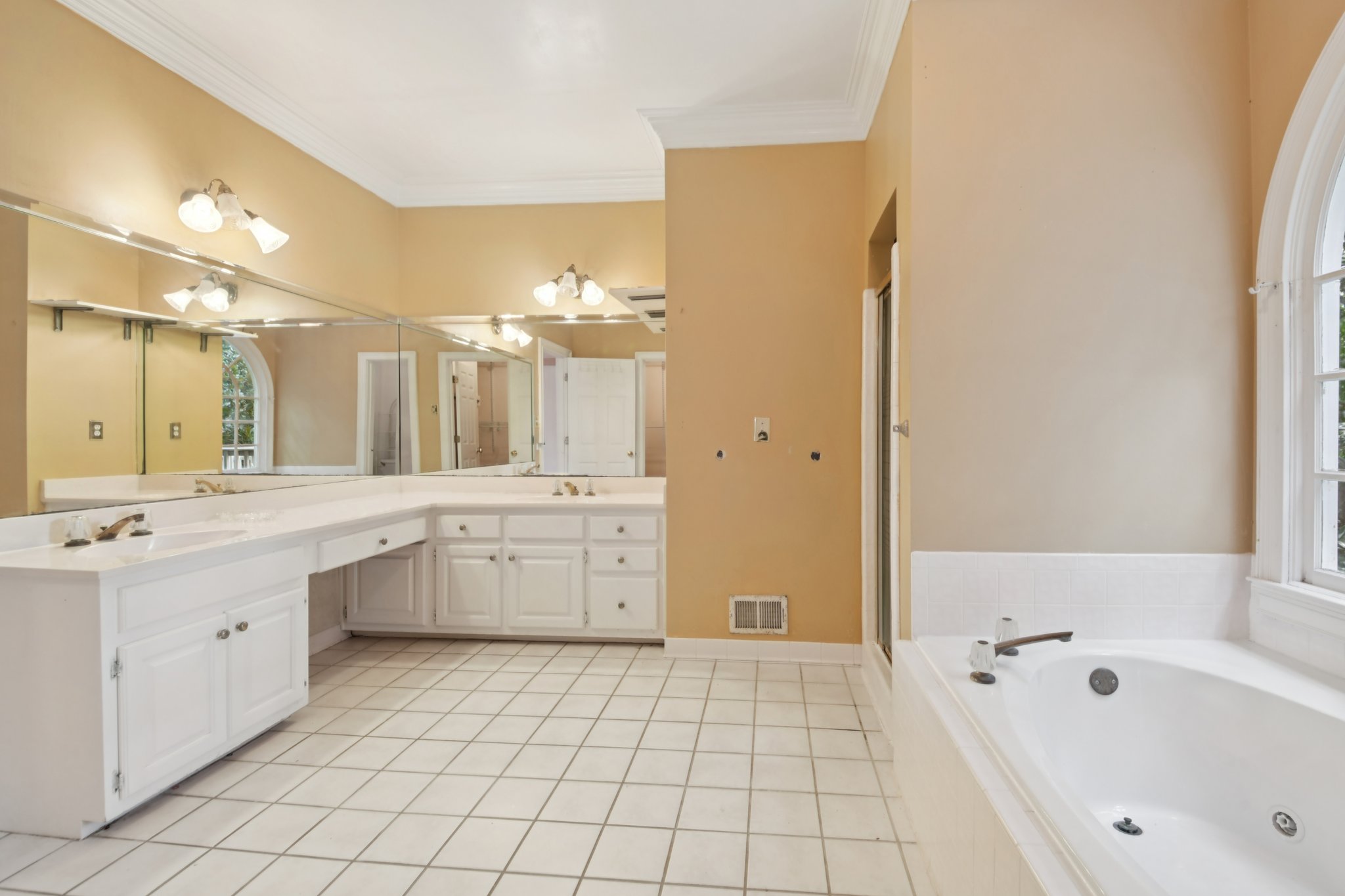 Chesterfield Way-S3008-023.jpg