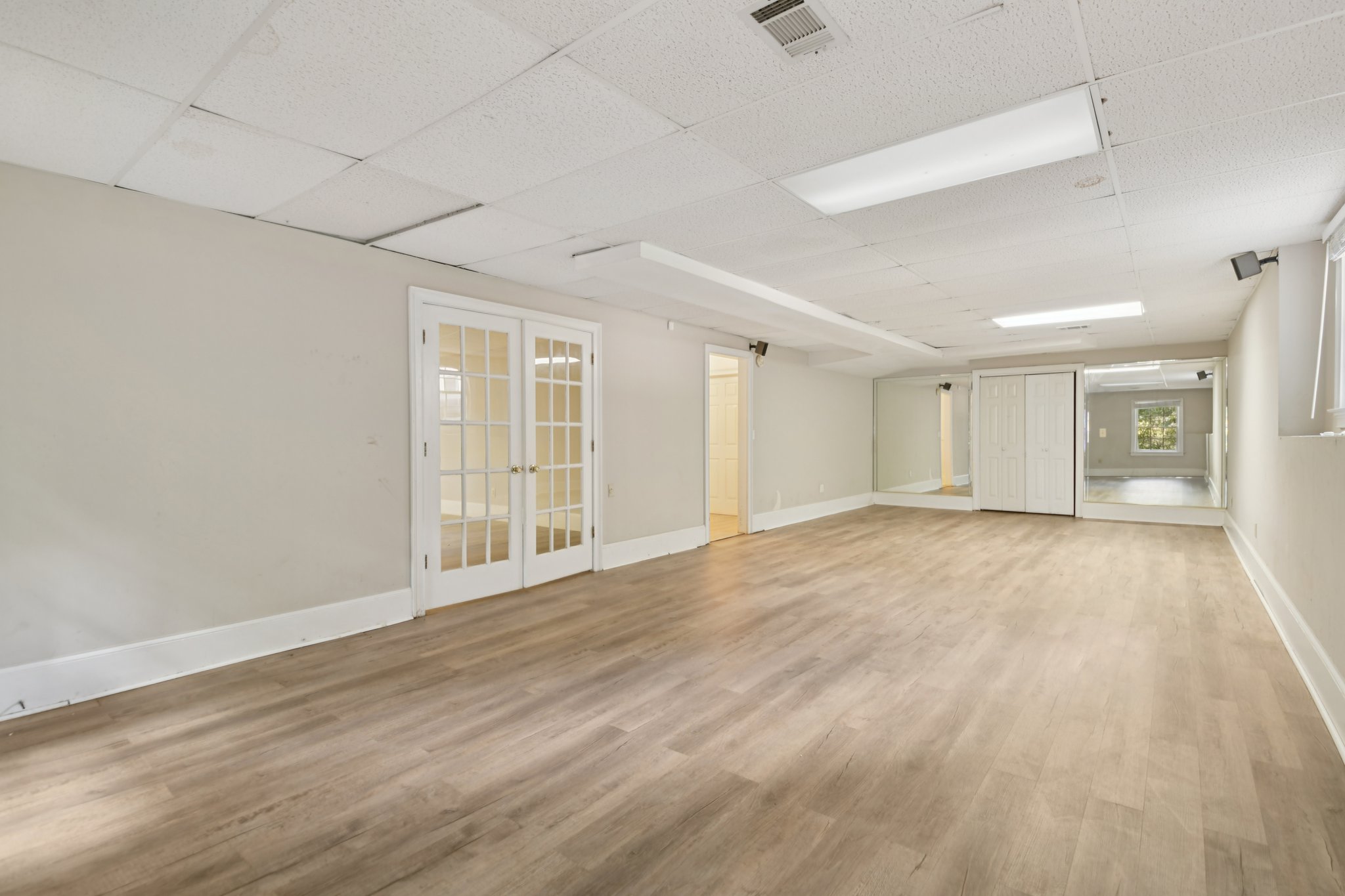 Chesterfield Way-S3008-045.jpg
