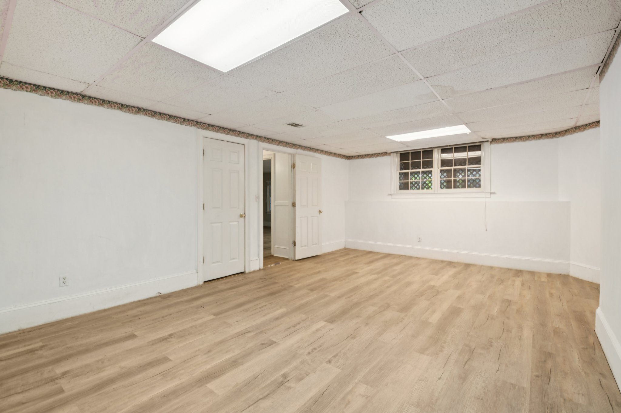 Chesterfield Way-S3008-049.jpg