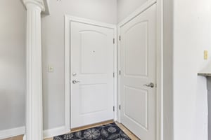 N University Dr 208-S1110-006.jpg