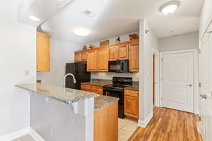 N University Dr 208-S1110-015.jpg