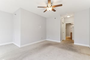 N University Dr 208-S1110-019.jpg